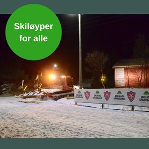 Bilde av skiløype og løypemaskin