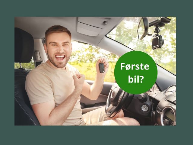 Gutt med nøkler i bil