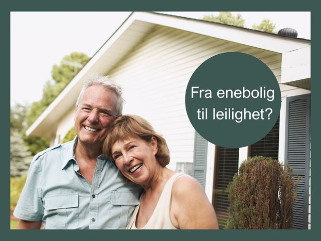 Voksent ektepar forran hus tekst "Fra enebolig til leilighet"